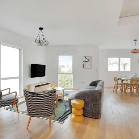 Chic Duplex With Rooftop -3bd-6p- *
